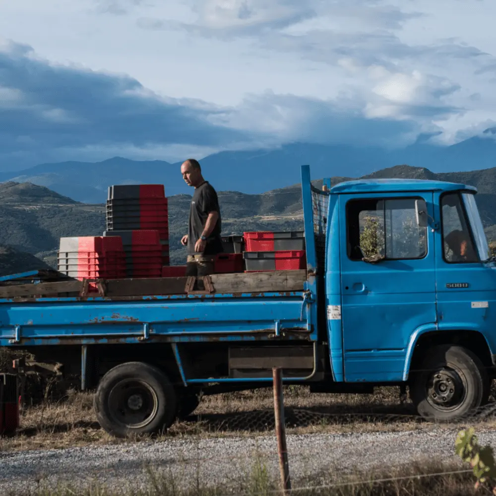 Truck für Arbeiten im Weingut_Domaine des Enfants_Frankreich