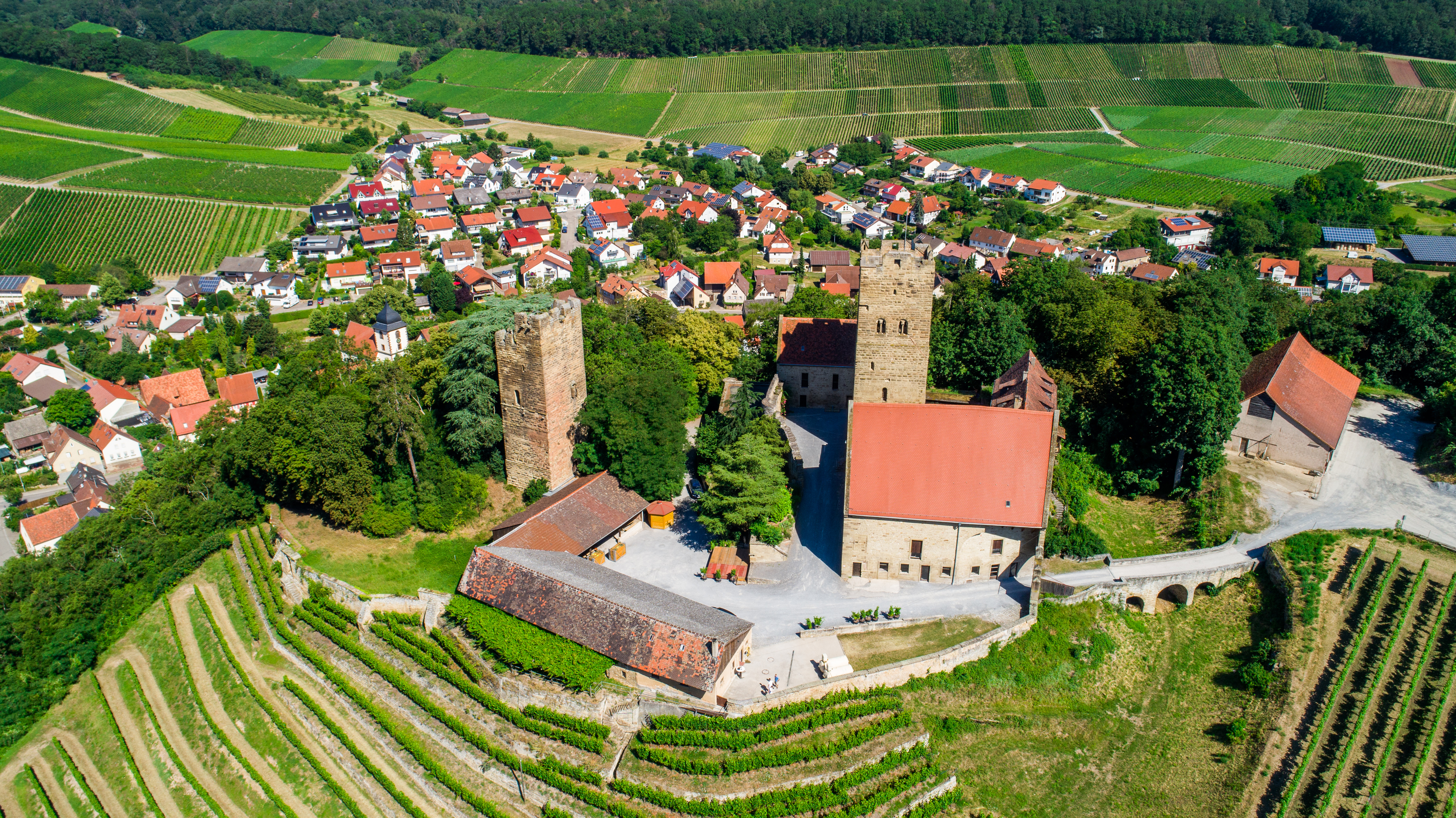 Schloss Graf Neippberg Graf Neippberg Schloss Drohnenansicht